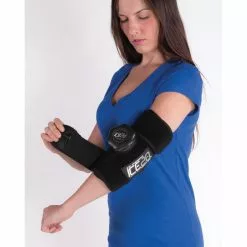 Bownet ICE20 Elbow / Small Knee Ice Compression Wrap: ICE-ELBOW-SM KNEE -Deals BaseBallBat Store ICE20 Elbow Female Applying shopify 720x 5e8a2fdd e6d6 4c12 8f41 df1ea4566570